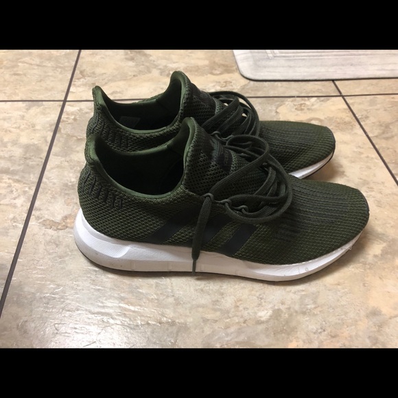 Adidas olive green shoes men’s size 11 - Picture 2 of 5
